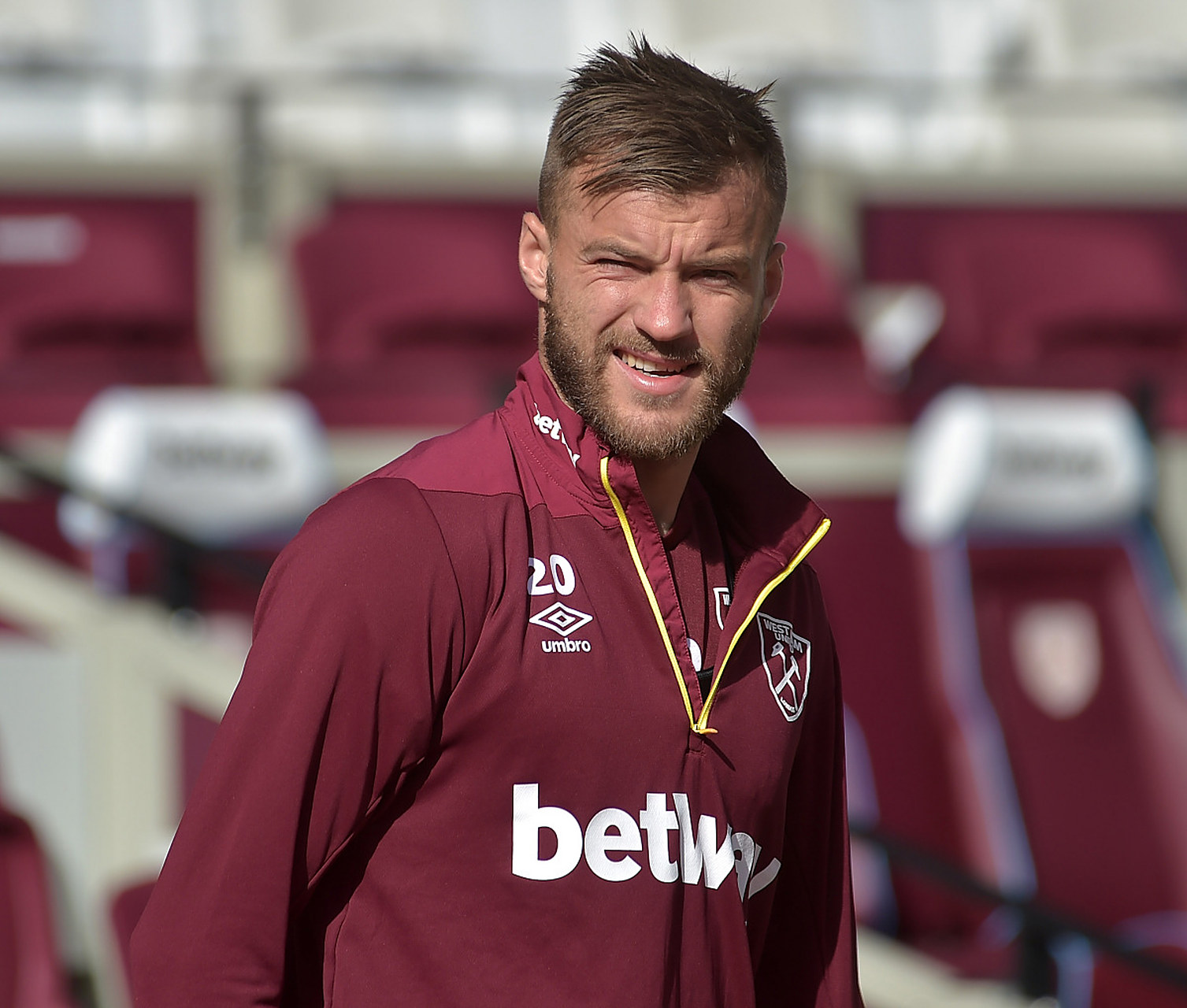 关于西汉姆迎欧联关键赛；关键时刻刷新队史纪录；更衣室稳定；细节决定成败的信息