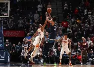 包含明尼苏达森林狼发布备战花絮，转会期遗憾出局，NBA季后赛任务艰巨，训练强度明显提升的词条