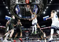 包含明尼苏达森林狼发布备战花絮，转会期遗憾出局，NBA季后赛任务艰巨，训练强度明显提升的词条