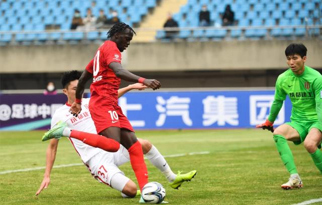 关于国际比赛日德甲焦点战，成都蓉城官宣签约，目标明确，团队化学反应显著的信息