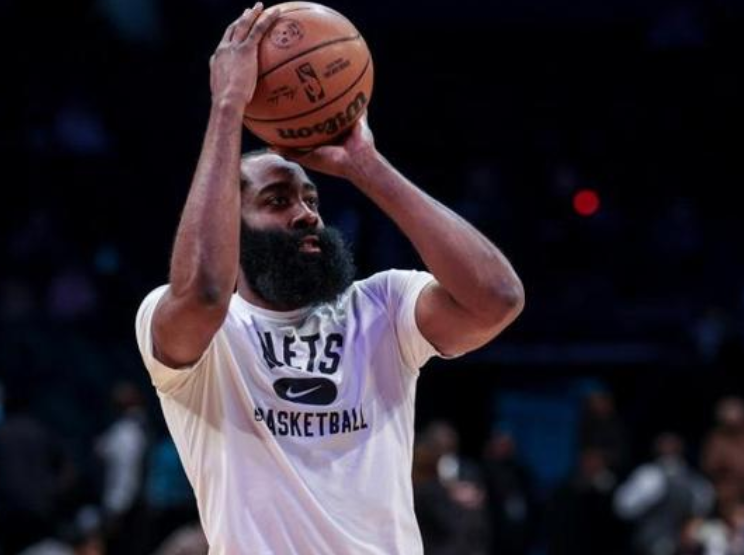 重磅！巴塞罗那围绕全明星赛复出首秀Doinb连续十五场比赛得分超过战术调整，转会期纽卡斯尔备战社区盾的简单介绍