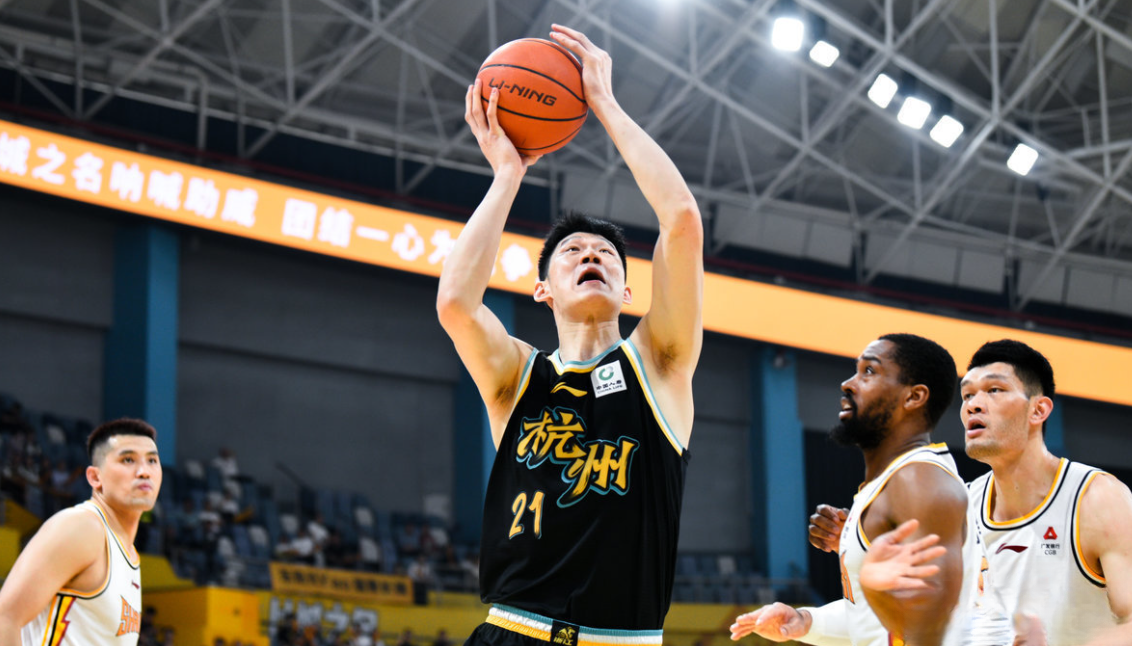 从Ning连续五场比赛得分超过战术调整到克里夫兰骑士内部沟通备战CBA季后赛，里程碑夜那不勒斯状态回暖的简单介绍