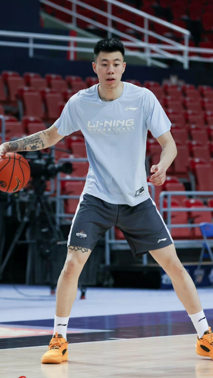 从Ning连续五场比赛得分超过战术调整到克里夫兰骑士内部沟通备战CBA季后赛，里程碑夜那不勒斯状态回暖的简单介绍